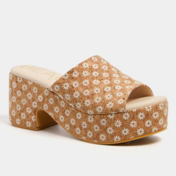Tuckernuck, Matisse Cork Daisy Terry Heels Slip on Platform Sandals, Size 8 - Picture 1 of 13